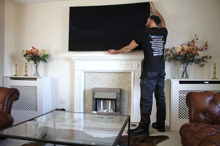 tv wall mounting Ampney Crucis